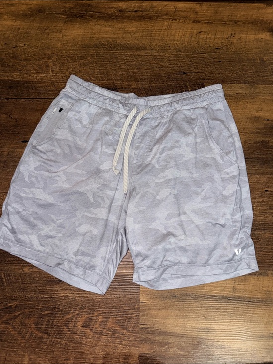 Vuori Other - Vuori Camo Gray Pullon Shorts Medium